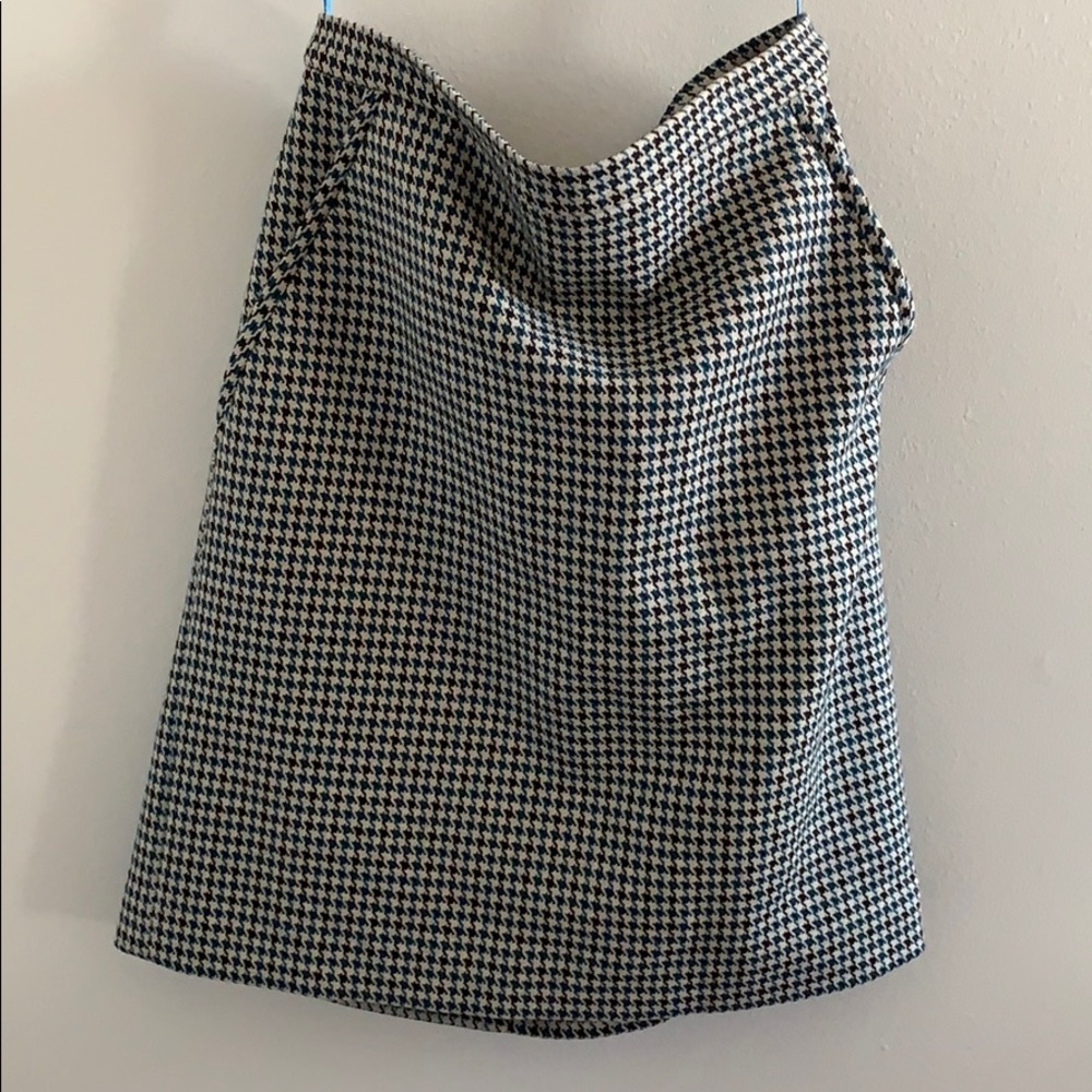 Mid length pencil skirt